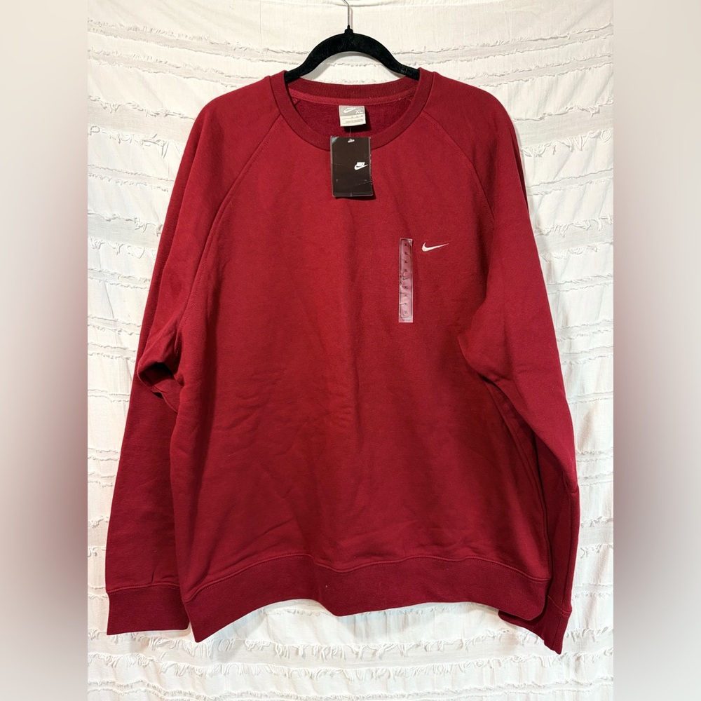 Nike club fleece sweatshirt NWT